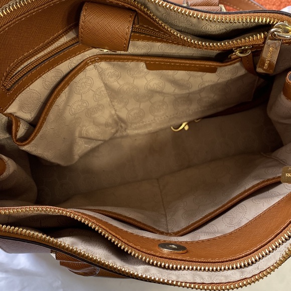 Michael Kors Purse - Picture 3 of 6